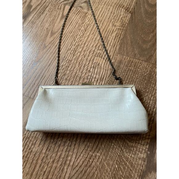 BANDOLINO Cream Ivory Crossbody Clutch - Picture 7 of 10